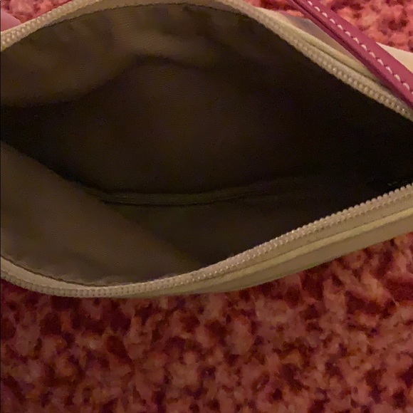 Coach wristlet - Picture 3 of 5